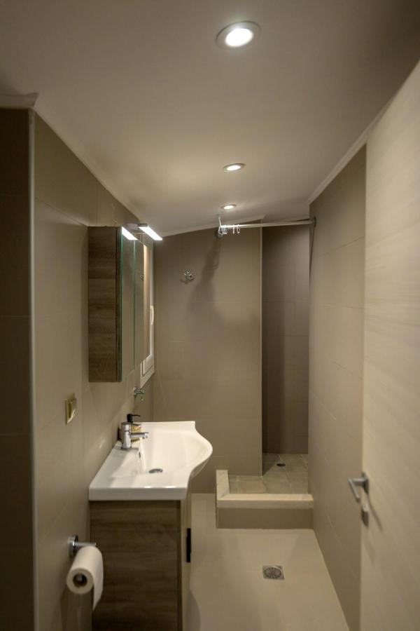 Апартаменты Elia Downtown Eco House Митилини Экстерьер фото